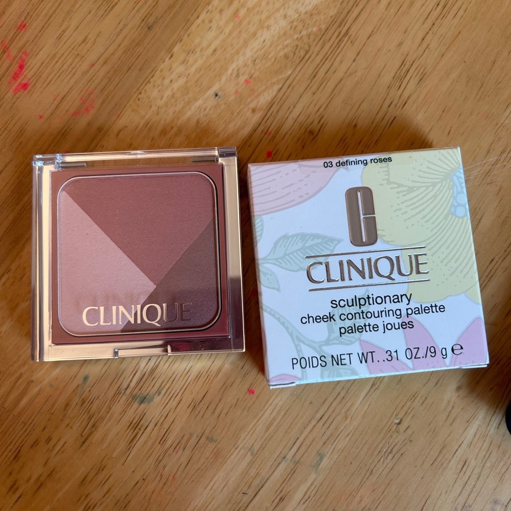 Clinique cheek contouring palette